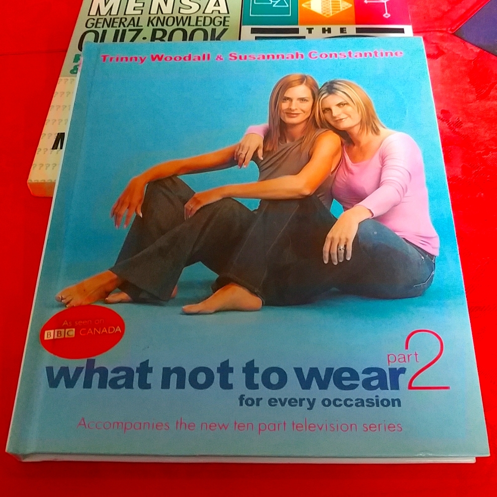 10/$10   What Not to Wear Part 2 Book BBC